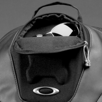 Oakley Bathroom Sink Backpack